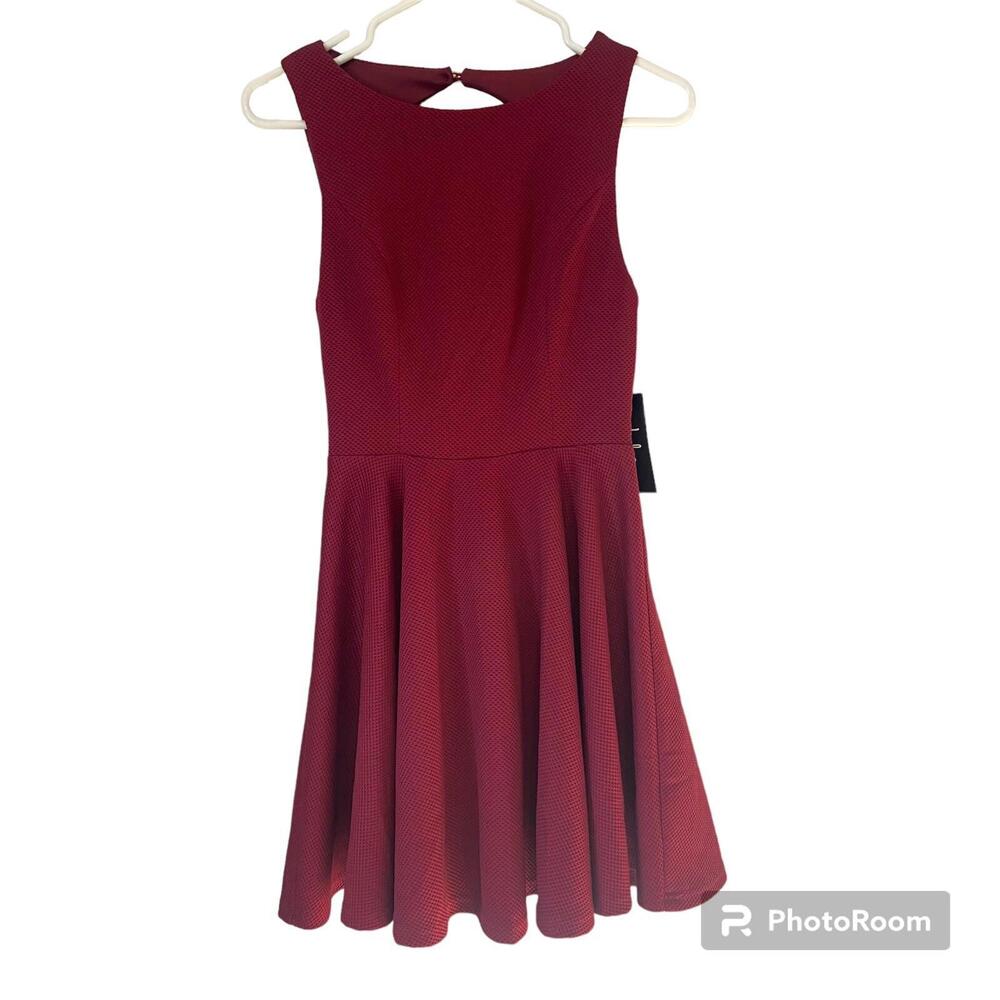 NWT lulu’s fit and flare red formal dress small